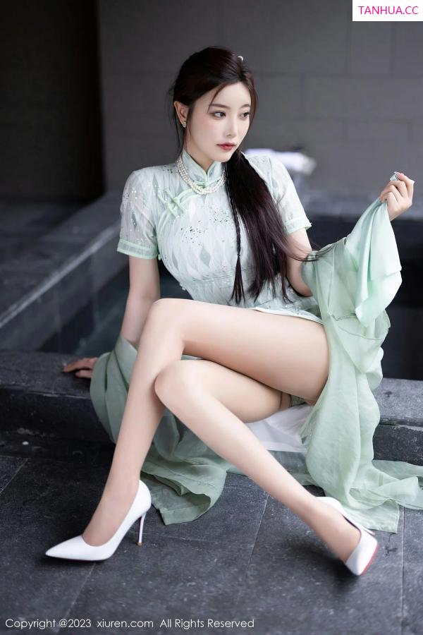 杨晨晨 sugar小甜心CC [XiuRen]高清写真图 2023.06.27 No.6983 杨晨晨Yome 旗袍美腿第19张图片